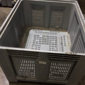 1200 X 1000 X 760MM Maxilog- Vented Walls and base - 4 feet